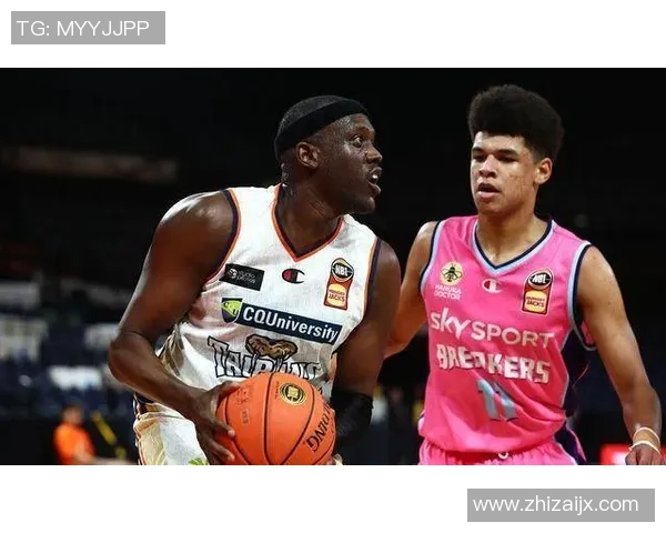 坎斯大班与波斯野猫的精彩对决揭示了足球战术的博弈与激情的碰撞